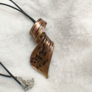 LAST CHANCE Beautiful glass pendent necklace